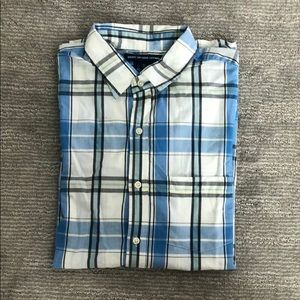 Men’s Old Navy short sleeve tee